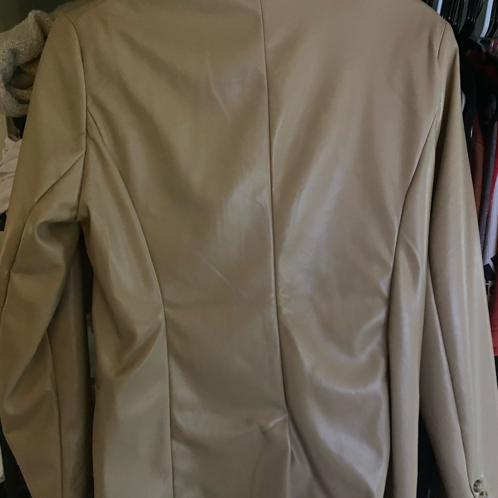 Faux leather blazer - Picture 3 of 8